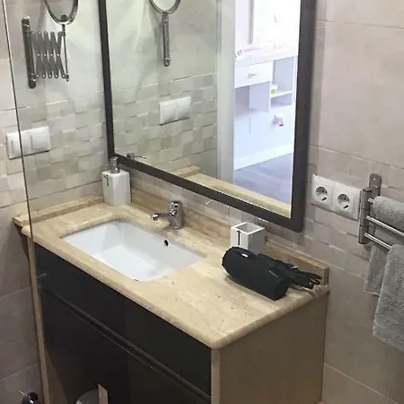 Isabel Manoja Hotel Torremolinos