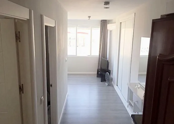 Isabel Manoja * Τορρεμολίνος